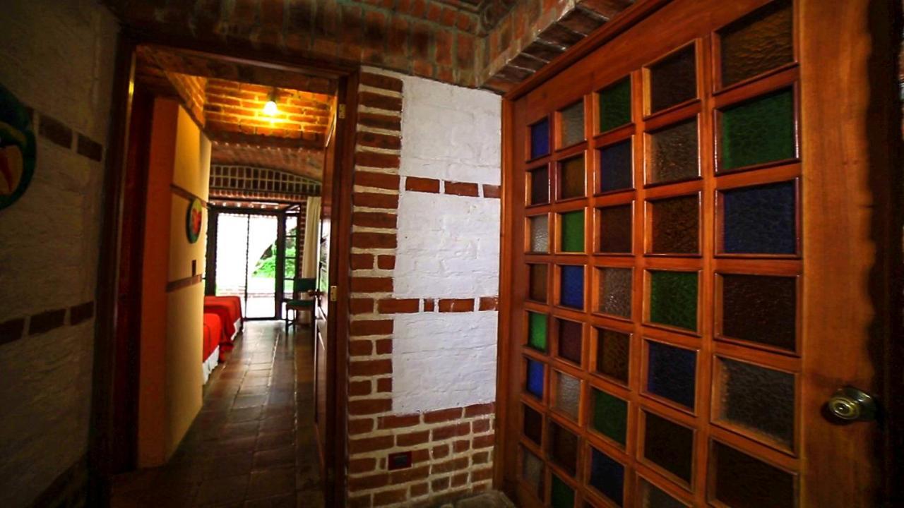 Hotel San Buenaventura De Atitlan Panajachel Exteriör bild
