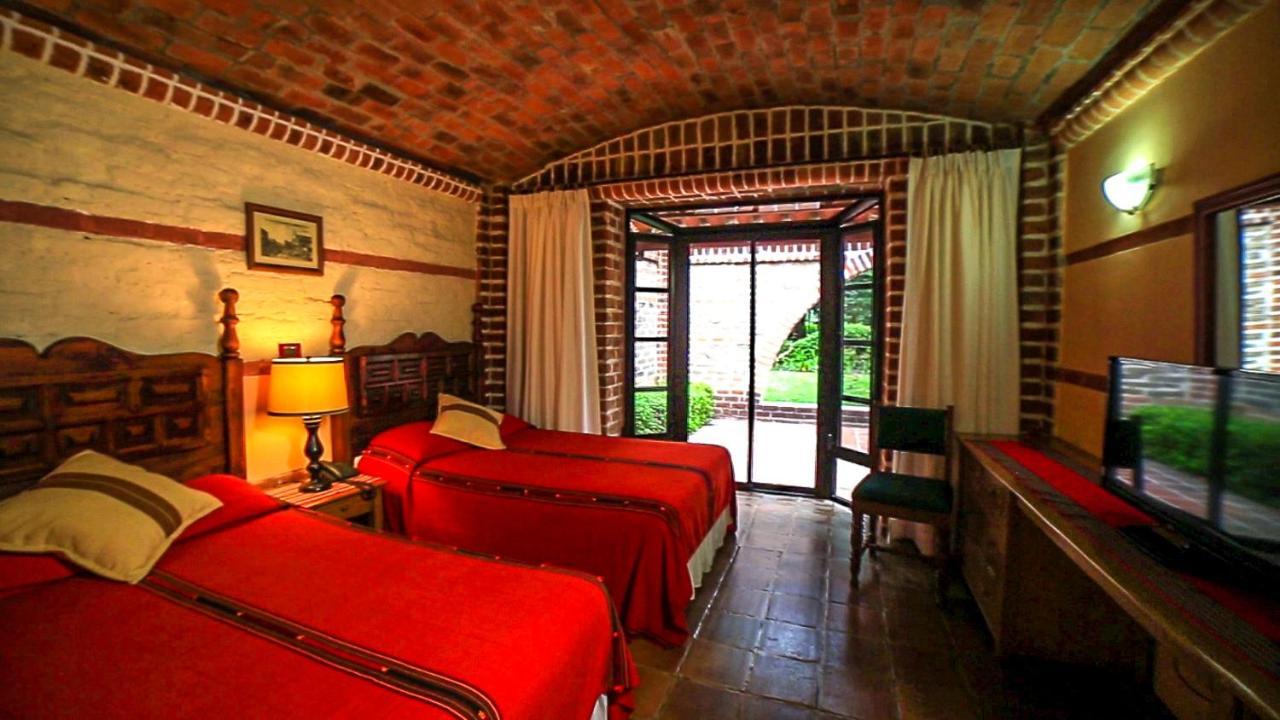Hotel San Buenaventura De Atitlan Panajachel Exteriör bild